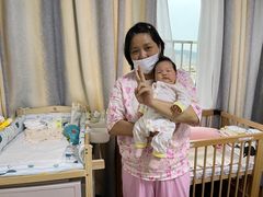 -爱的果实月嫂育婴师(世纪东方店)