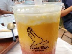 霓虹-丹礼糖甜品