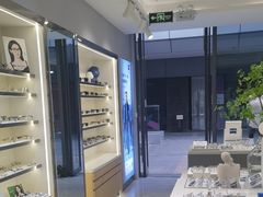 -视野联行眼镜·蔡司·尼康·授权优选门店(青浦宝龙店)