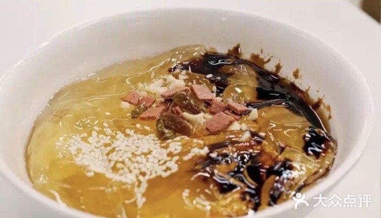 除了汲取精神食粮， 吃饱吃好也很重要啦~