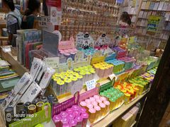 -猫的天空之城概念书店(杭州南宋御街店)