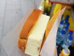 -詹爷爷乌节路街头冰淇淋