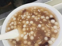-芳婆糕团店(王府大街店)