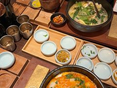 -银米·云南传统过桥米线(双廊黑金冠店)
