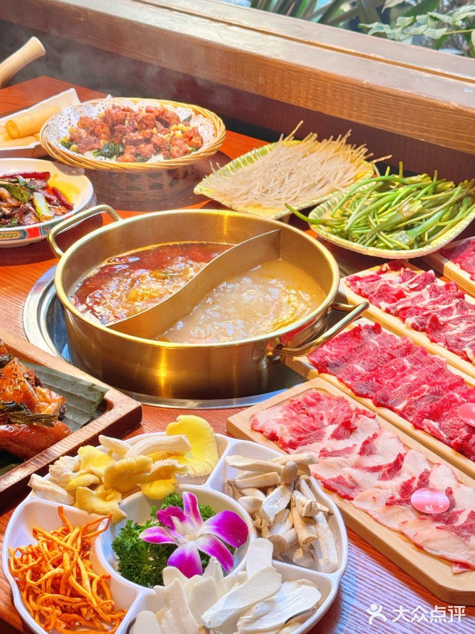 听说了吗？云南喃么牛可是美食的圣地哦！🎉