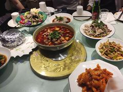 -巴特餐饮6加1音乐餐吧·新疆菜