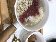 酒酿红豆薏米羹-炖物24章·顺时轻养茶(杭州大厦店)