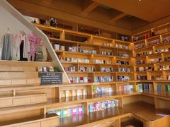 -新华书店(顺峰山公园店)