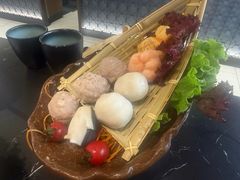 -湊湊火锅·茶憩(颐堤港店)