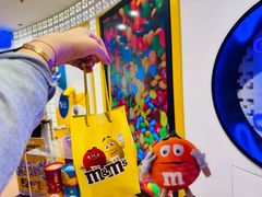 -m豆巧克力世界(上海世茂广场店)