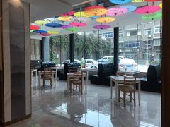-忆江南酒店(交通大学咸宁路地铁站店)