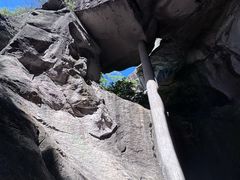 -伍山石窟