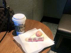 树莓雪融蛋糕-星巴克(潍坊泰华广场店)