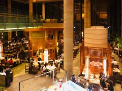 -松山湖凯悦酒店·Café自助餐厅·周末火舞秀表演