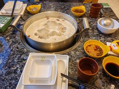 -一席地·本地鸡窝·杭帮鸡火锅(萧山银隆百货店)