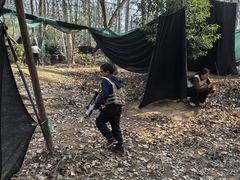 -东湖小天池真人CS彩弹野战基地