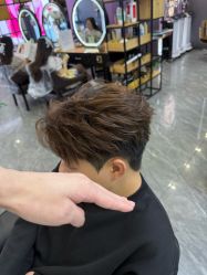 -藤野造型烫染·漂发