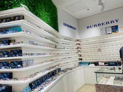 -美式眼镜·授权蔡司.依视路.尼康.豪雅.明月(南翔印象城店)