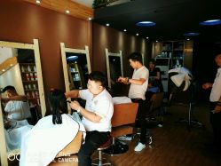 -明洞造型精品烫染