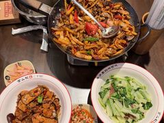 -富正毅三下锅·湘西韵味(天门山索道店)