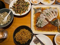 -莲餐厅·湖北菜·潜江小龙虾店(愚园路店)