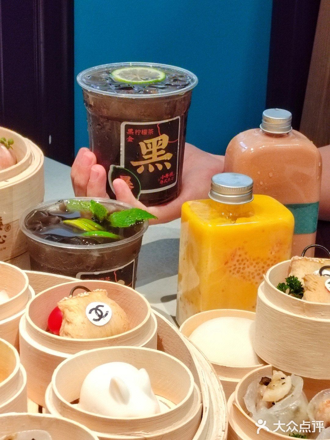 为了大眼仔菠萝包，我愿意来这家店一百次！