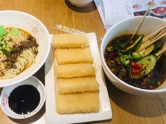 -蓉李记成都名小吃(武汉菱角湖万达店)