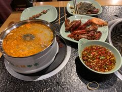 -釜御山海鲜烤肉火锅自助(新城市中心店)