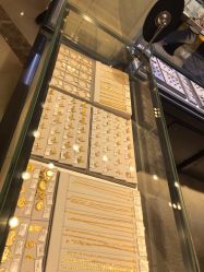 -明牌珠宝(新百店)