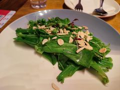 蒜香牛油炒山苏-JuiceRobot·手工意大利面&汉堡精酿(珠江新城店)