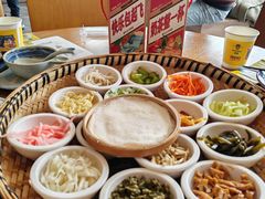 -包整·丝娃娃(一览甲秀楼风景店)