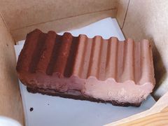 丝滑黑巧慕斯蛋糕-星巴克(新达汇三林店)