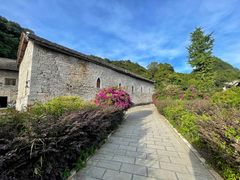 -高荡千年布依古寨旅游景区