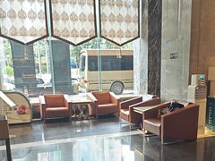 -华海酒店(茂名高铁站店)