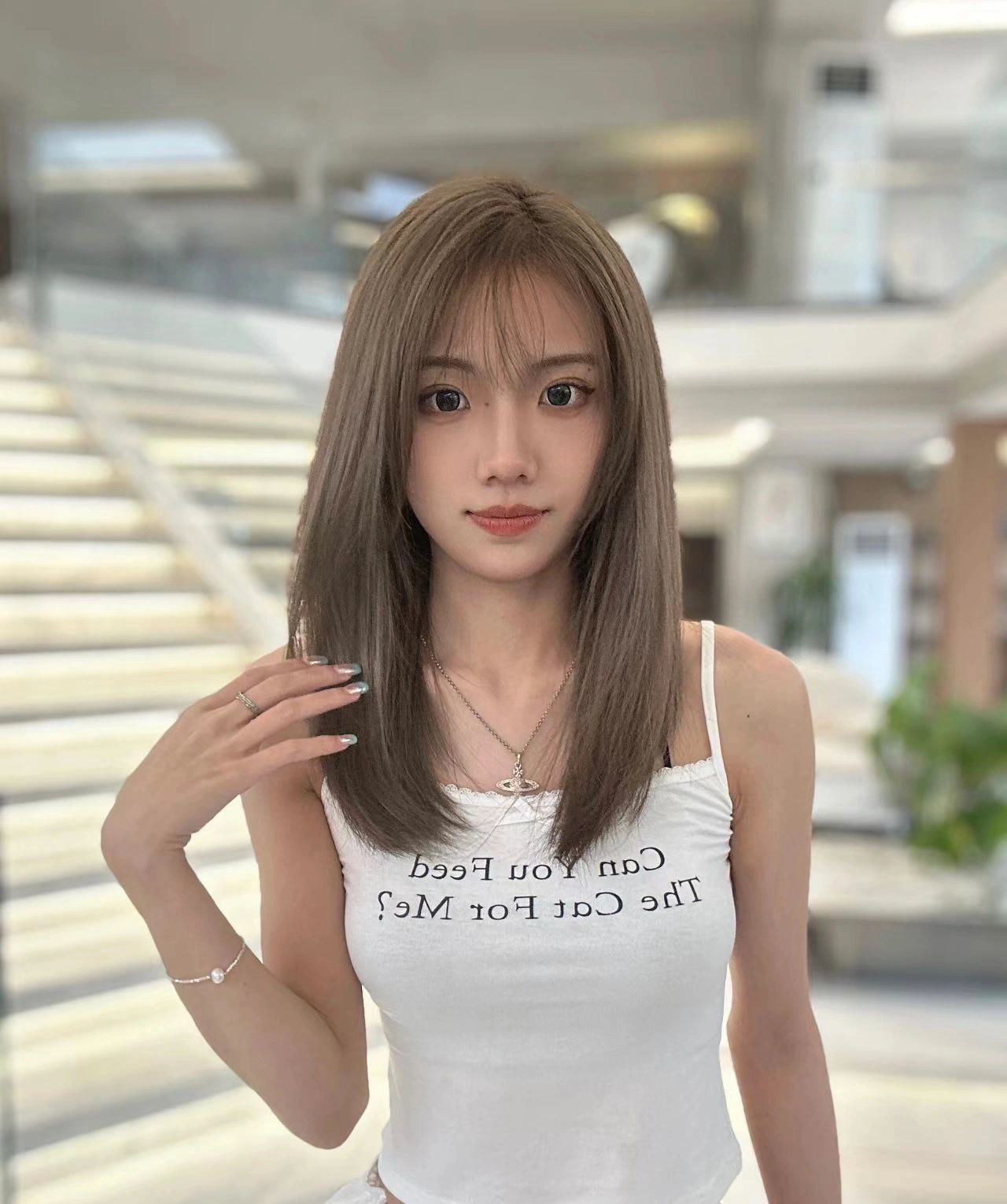 圆脸方脸女生发型推荐