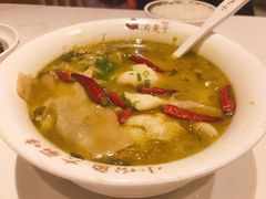 -渝是乎酸菜鱼·川渝小炒(新世界百货望京店)