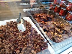 -鑫记婆婆兔·成都特产·兔头手撕兔(太古里店)