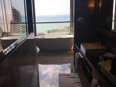 -三亚湾海居铂尔曼度假酒店