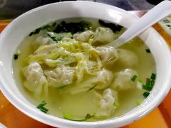 三鲜开洋馄饨-忆秦园小笼包(惠山古镇总店)