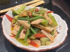 -陈熹公民族美食文化餐厅(中华广场店)