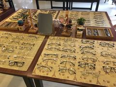 -肆兮眼镜·蔡司·徕卡战略合作店(大坪店)