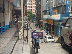 -龙树园麻辣米线