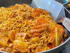 -亲昵春川鸡排(韩国美食街店)