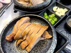 -臻牛烤肉