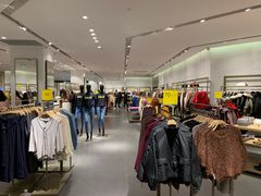 -URBAN REVIVO(佛山南海万达广场店)