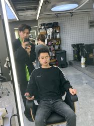 -藤野造型烫发染发