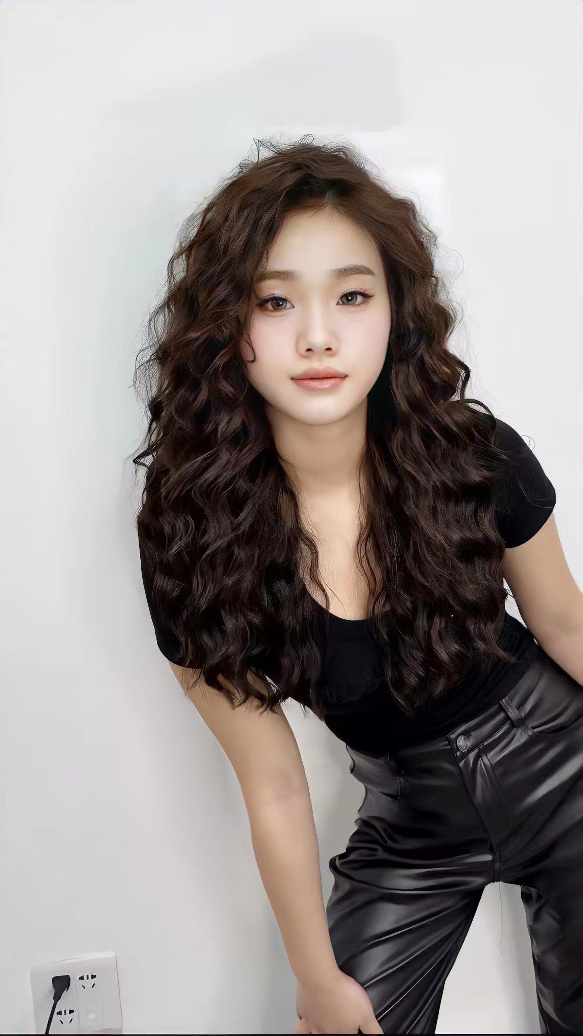 方圆脸烫发 超显发量和气质的烫发哦