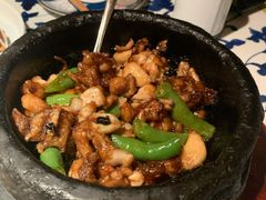石锅杭椒牛蛙-桂满陇天书(南京德基旗舰店)