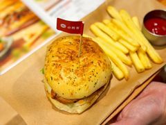 -必胜客(WOW中心城店)