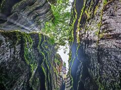 -梭布垭石林景区